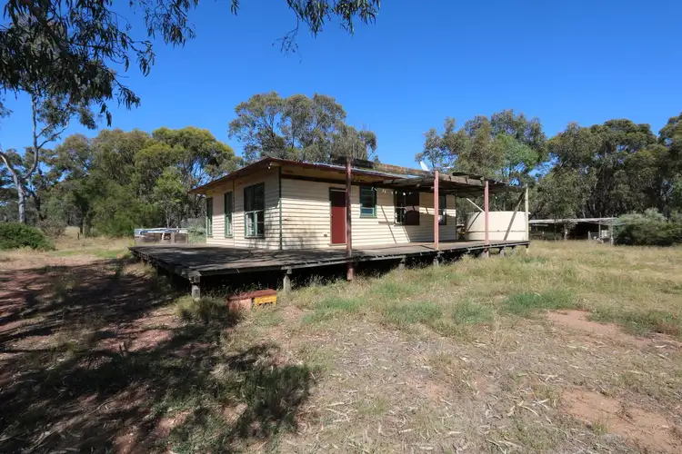99 Lees Road, Bet Bet VIC 3472