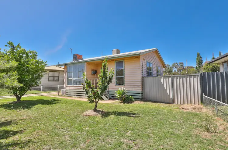 2 Murray Avenue, Red Cliffs VIC 3496