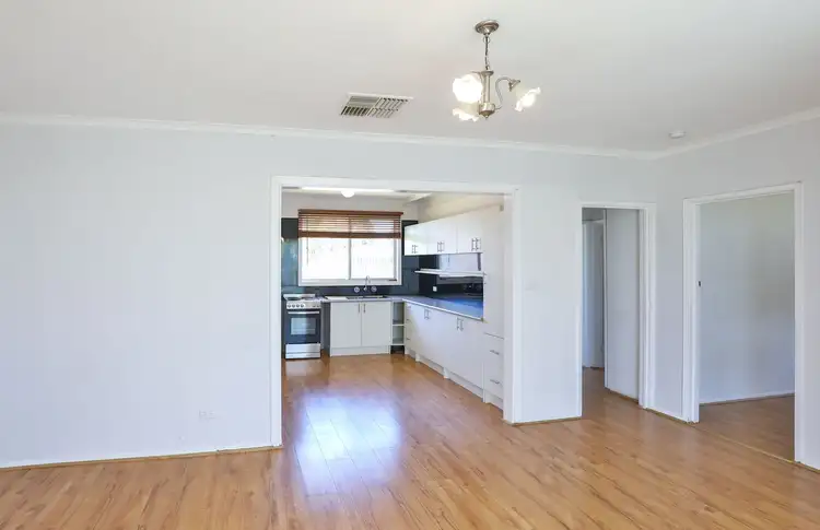 Fifth view of Homely house listing, 2 Murray Avenue, Red Cliffs VIC 3496