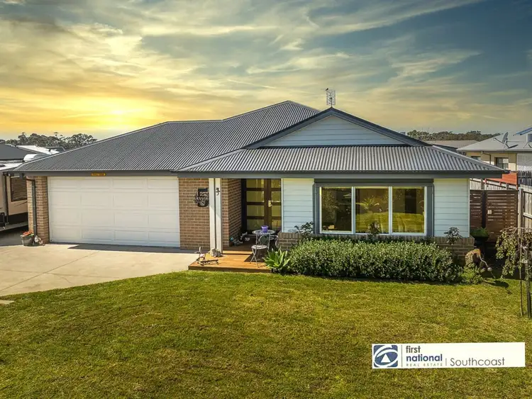 Second view of Homely house listing, 5 Dannevig Place, Inverloch VIC 3996