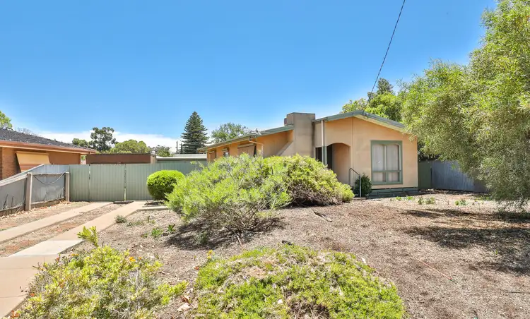 Second view of Homely house listing, 2 Ash Court, Red Cliffs VIC 3496