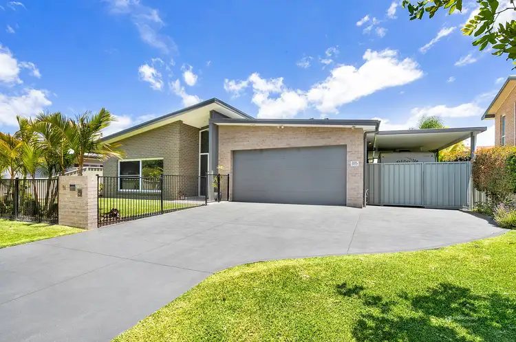14 Farm Road, Fingal Bay NSW 2315