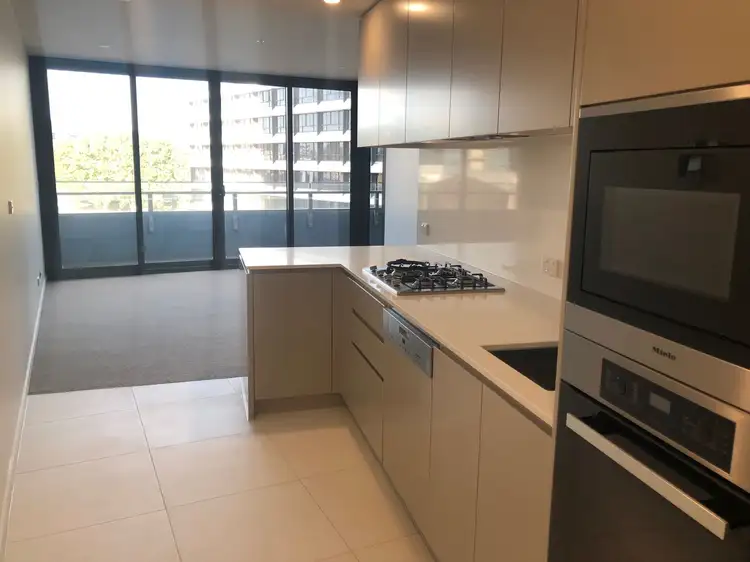 303/464 King Street