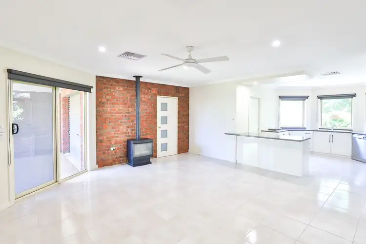 Sixth view of Homely townhouse listing, 410 Walnut Avenue, Mildura VIC 3500