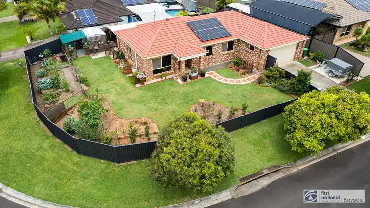 32 Pinelands Circuit, Redland Bay QLD 4165