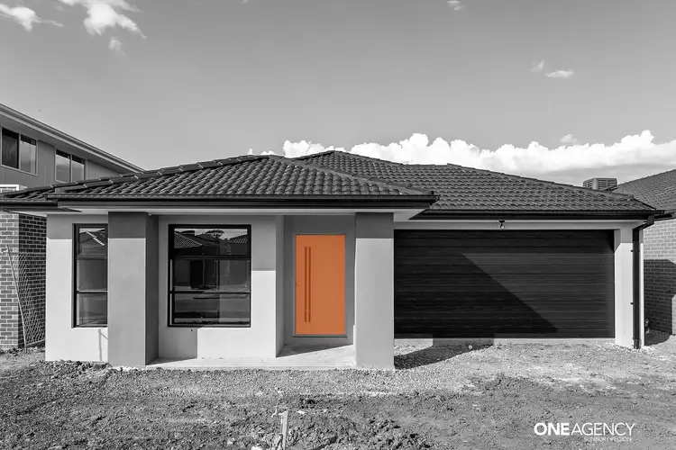 33 Light Horse Circuit, Sunbury VIC 3429