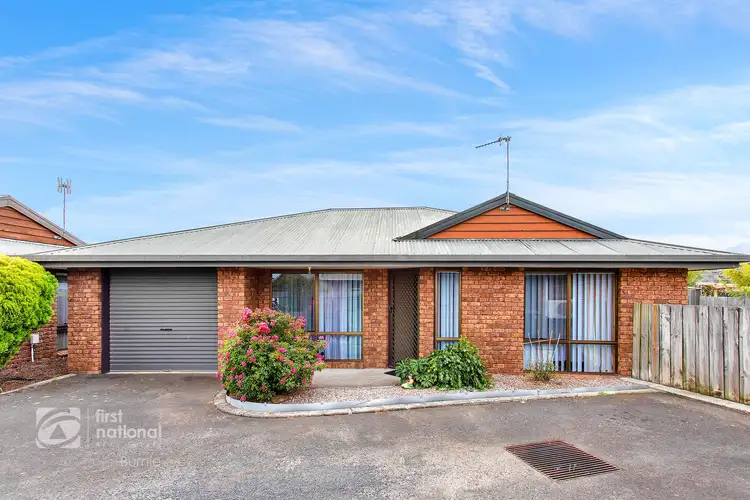 2/5 Brady Place