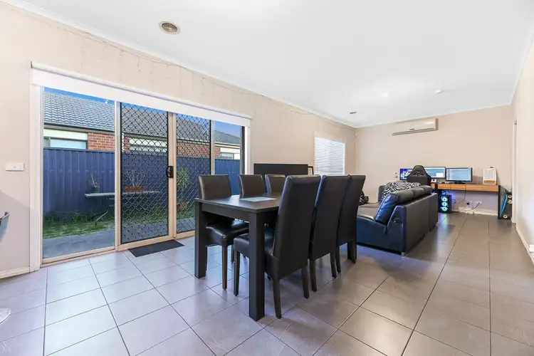 Fifth view of Homely house listing, 2 Leightons Green, Pakenham VIC 3810