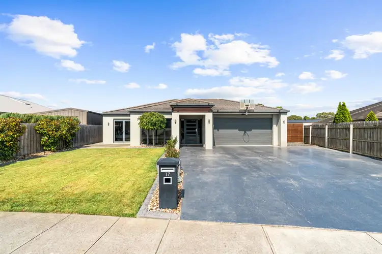 17 Riverslea Boulevard, Traralgon VIC 3844