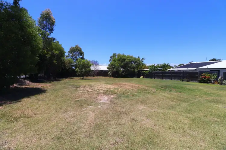 90 Boundary Road, Urangan QLD 4655