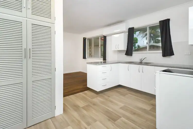 4 Honiton Street, Torquay QLD 4655
