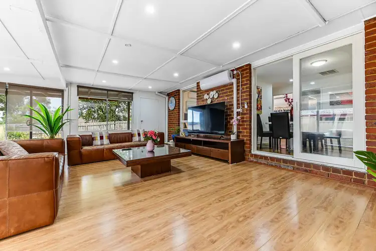 Fifth view of Homely house listing, 10 Heather Court, Hampton Park VIC 3976
