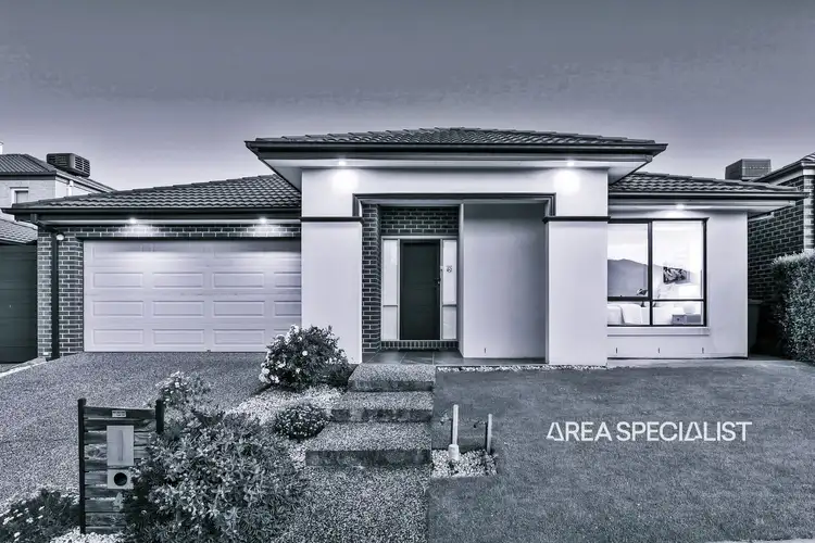 4 Union Street, Clyde North VIC 3978