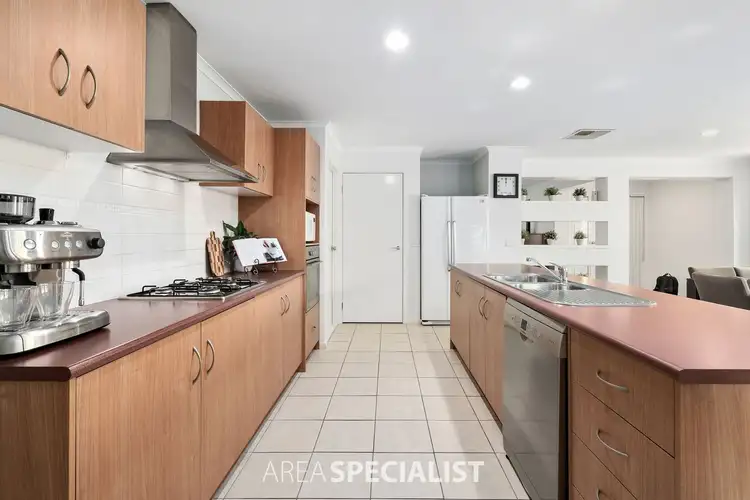 Fifth view of Homely house listing, 4 Hateley Heath, Cranbourne East VIC 3977