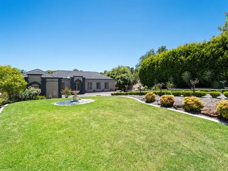 6 Roselillian Court, Warrandyte VIC 3113
