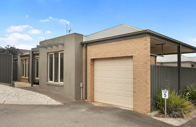 Second view of Homely unit listing, 4/116 Holdsworth Road, North Bendigo VIC 3550
