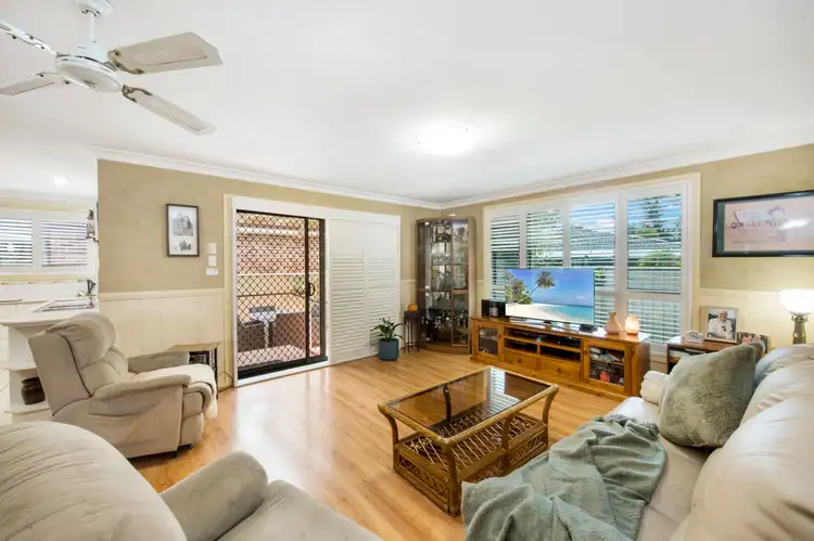 Fifth view of Homely villa listing, 2/6 Davidson Avenue, Killarney Vale NSW 2261