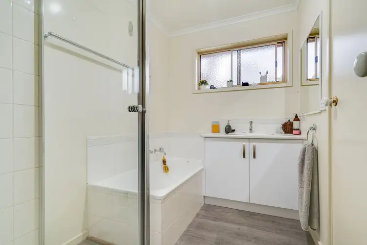 Sixth view of Homely house listing, 7 Lyn Maree Court, Golden Square VIC 3555