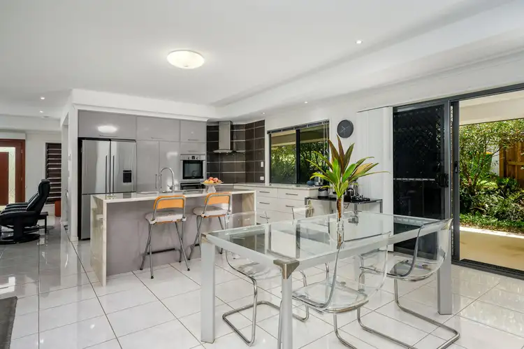 7 Friarbird Place, Pomona QLD 4568