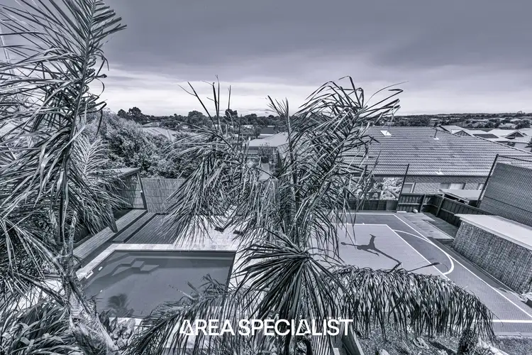 128 Livingstone Boulevard, Pakenham VIC 3810