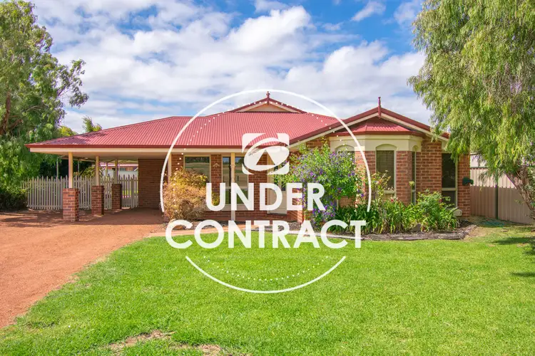 20 Lakeside Drive, Mckail WA 6330