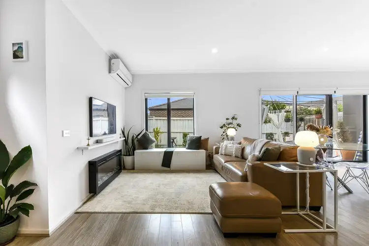 Sixth view of Homely townhouse listing, 7 Bavadia Place, Keysborough VIC 3173