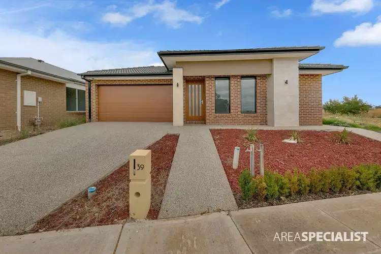 39 Wheatland Drive, Truganina VIC 3029