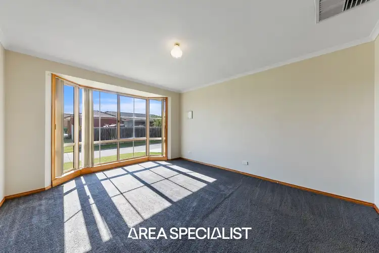 Fourth view of Homely house listing, 17 Rossi Close, Pakenham VIC 3810