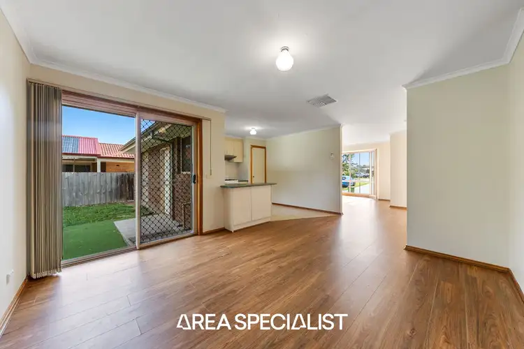 Sixth view of Homely house listing, 17 Rossi Close, Pakenham VIC 3810