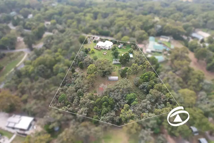 8 Nagle Crescent, Maryknoll VIC 3812