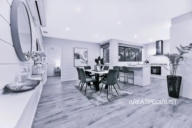 8 Oxford Court, Dandenong North VIC 3175