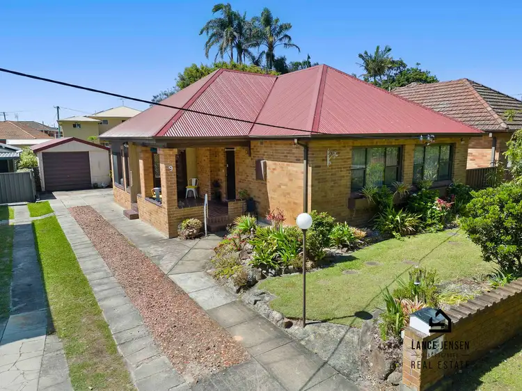 9 Naru Street, Marks Point NSW 2280