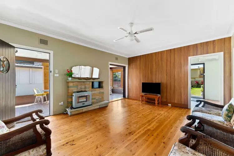 Fourth view of Homely house listing, 9 Naru Street, Marks Point NSW 2280