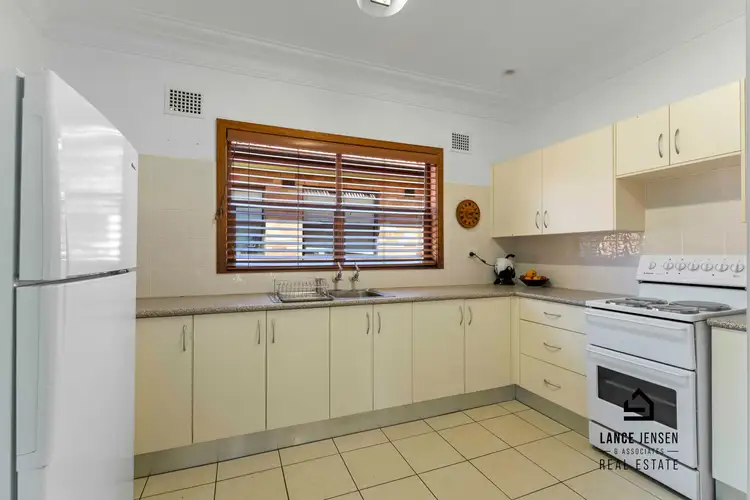 Sixth view of Homely house listing, 9 Naru Street, Marks Point NSW 2280