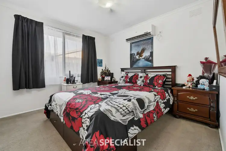 Fifth view of Homely house listing, 4 Wilam Court, Cranbourne VIC 3977