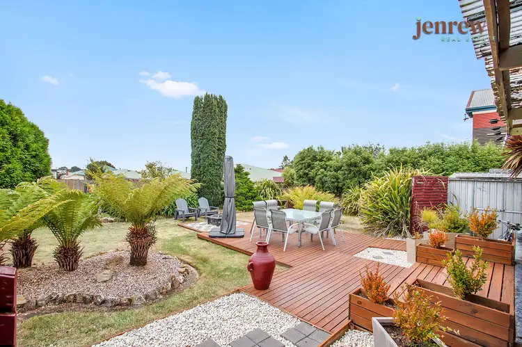 11 Argyle Street, Upper Burnie TAS 7320