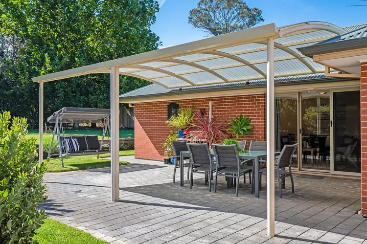 16 Fairfield Road, Mount Barker SA 5251