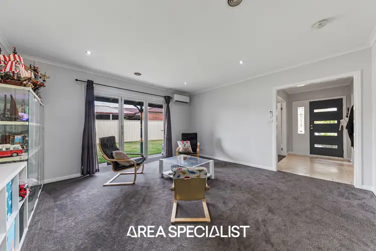 Fifth view of Homely house listing, 3 Iris Place, Pakenham VIC 3810