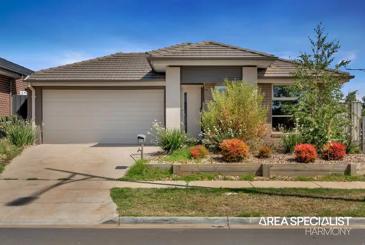 37 Bristol Street, Strathtulloh VIC 3338