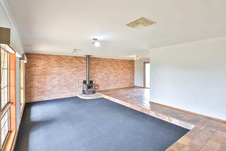 Fifth view of Homely house listing, 2 Tower Court, Buronga NSW 2739