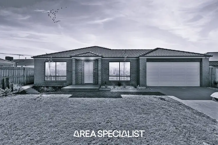 16 Lorikeet Court, Pakenham VIC 3810