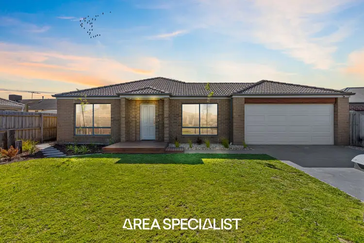 Second view of Homely house listing, 16 Lorikeet Court, Pakenham VIC 3810