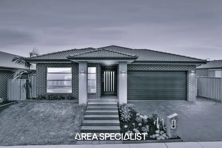 11 Renam Street, Pakenham VIC 3810