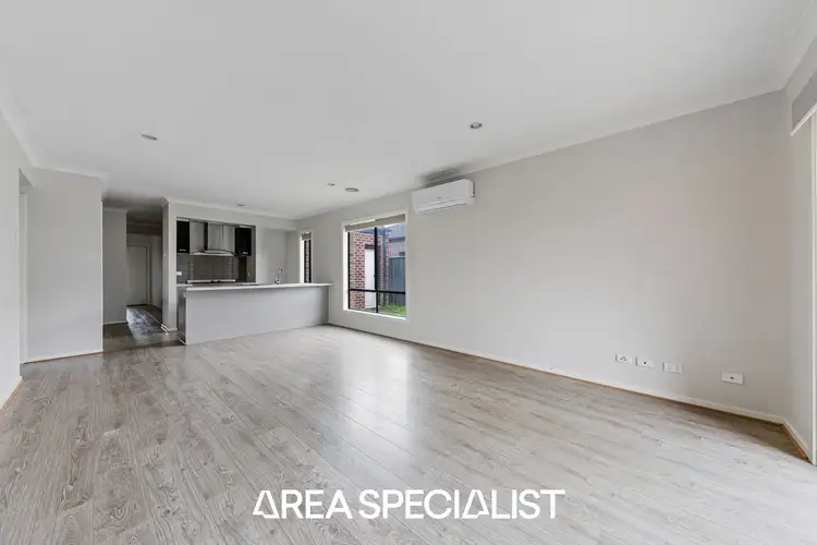 Fourth view of Homely house listing, 8 Fleuve Rise, Clyde North VIC 3978