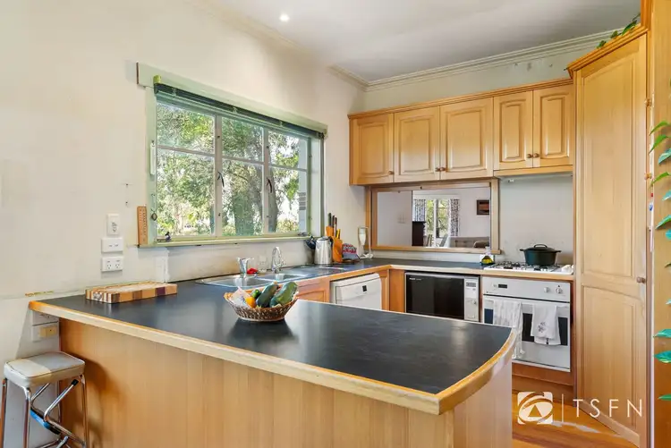 Fifth view of Homely house listing, 4 Davies Court, Flora Hill VIC 3550