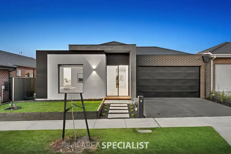 9 Milka Avenue, Clyde North VIC 3978