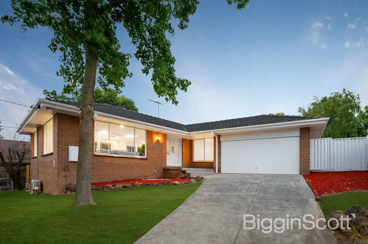 2 Burgundy Drive, Doncaster VIC 3108