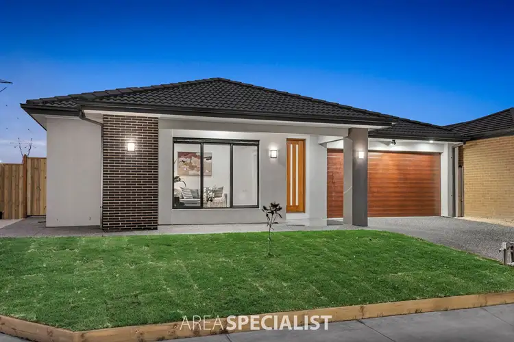 32 Jaylie Street, Clyde North VIC 3978