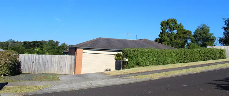 Second view of Homely house listing, 4 Vivian Court, Drouin VIC 3818