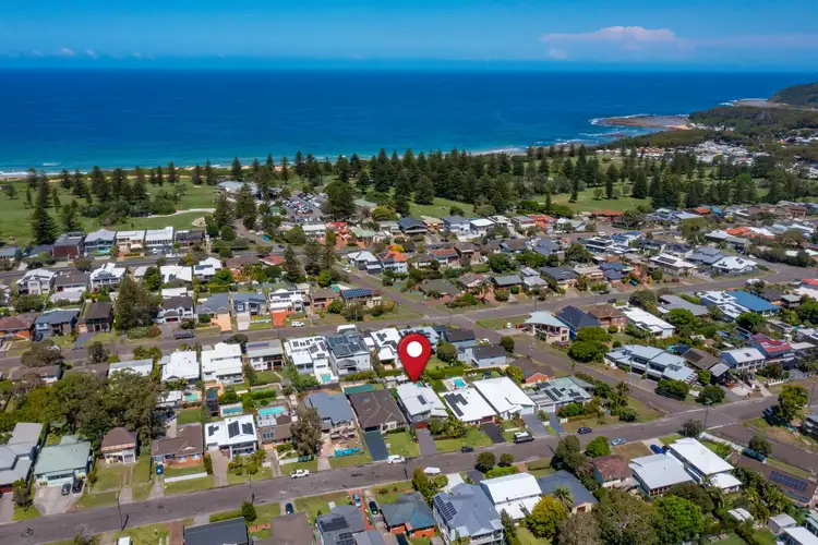 Fourth view of Homely house listing, 22 Lord Street, Shelly Beach NSW 2261